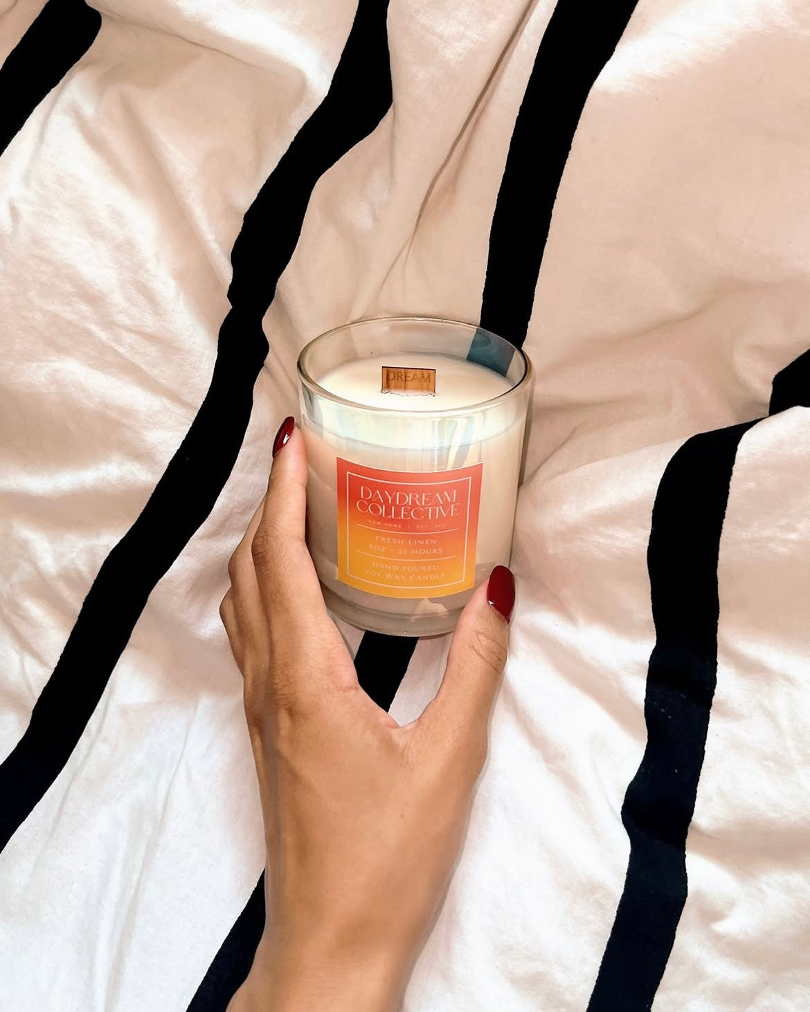 FRESH LINEN 8OZ CANDLE
